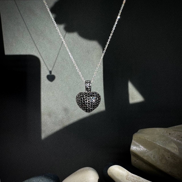 Necklace-black heart diamondlite -silver for woman - Image 4