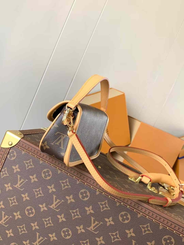 Louis vuitton bag-for woman-REPLICA - Image 2