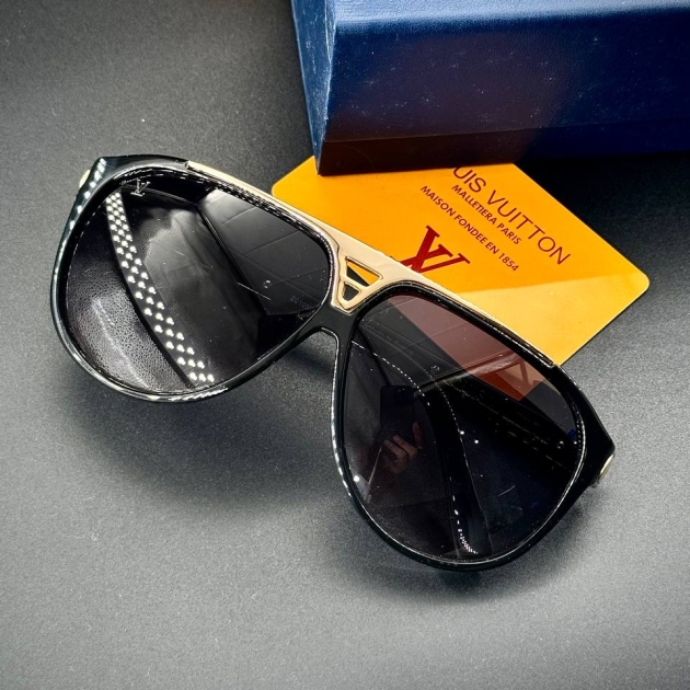 Louis Vuitton sunglasses-for men-REPLICA