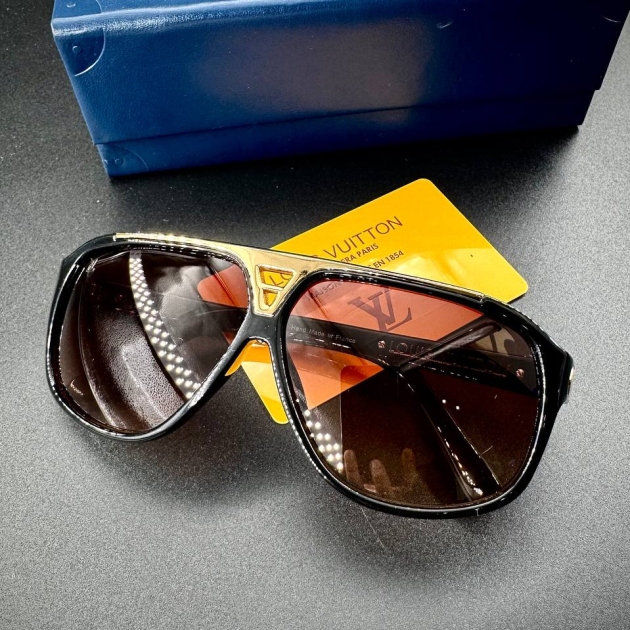 Louis Vuitton sunglasses-for men-REPLICA