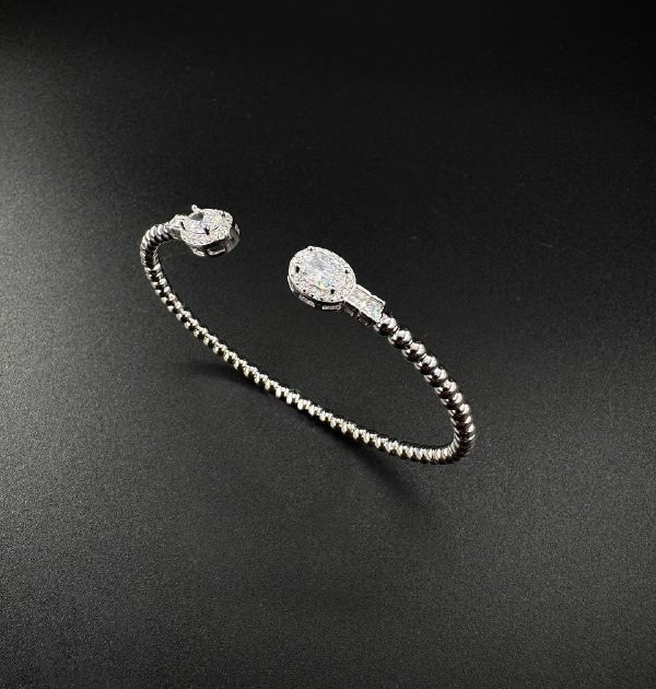 Silver bangle-diamondlite-for woman