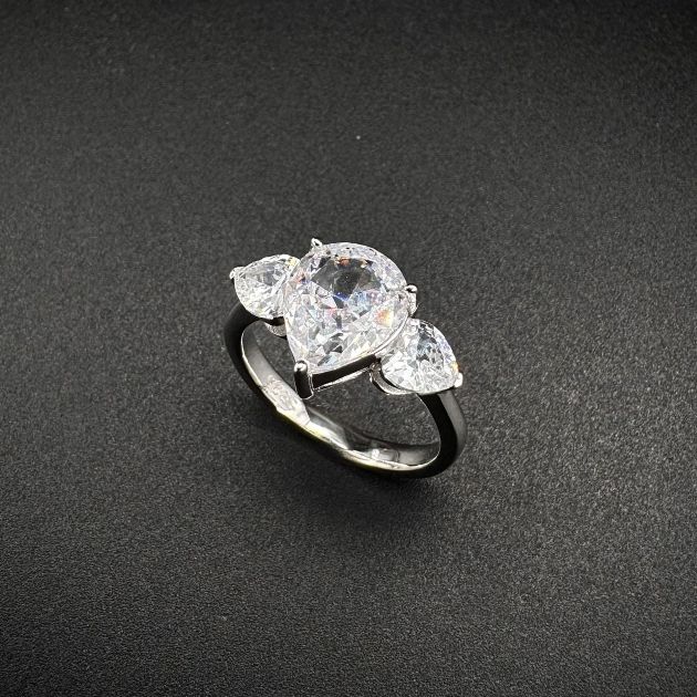 Silver ring-diamondlite-for woman