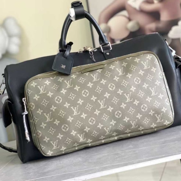 Louis Vuitton bag-men and woman-REPLICA
