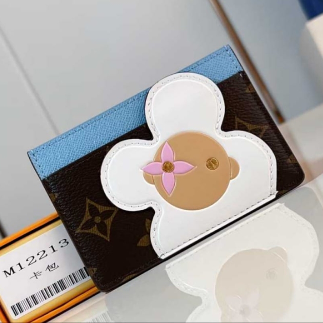 Louis Vuitton wallet-for woman-REPLICA