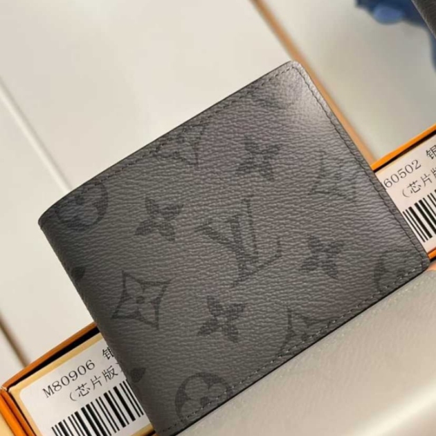 Louis Vuitton wallet-for men-REPLICA