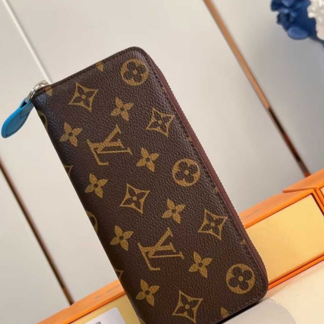 Louis Vuitton wallet-for woman-REPLICA