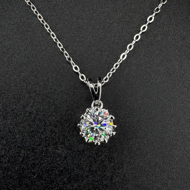 Silver pendant-moissanite-for woman