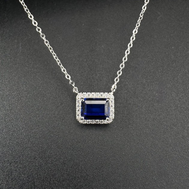 Silver pendant-diamondlite-for woman