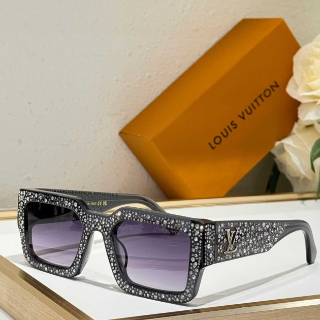 Louis Vuitton sunglasses-for woman-REPLICA