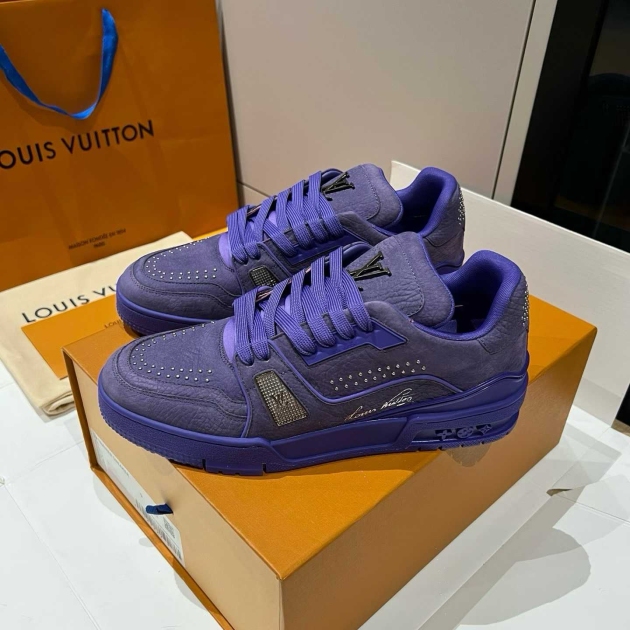 Louis Vuitton sneakers-for men-REPLICA