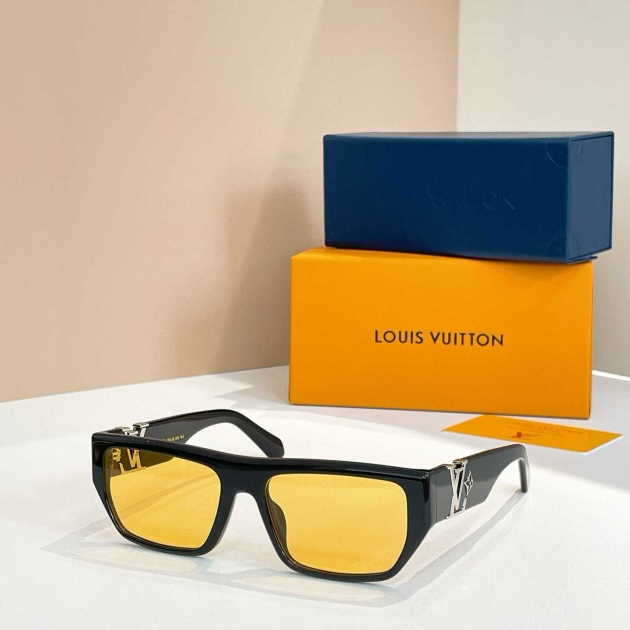 Louis Vuitton sunglasses-for men-REPLICA