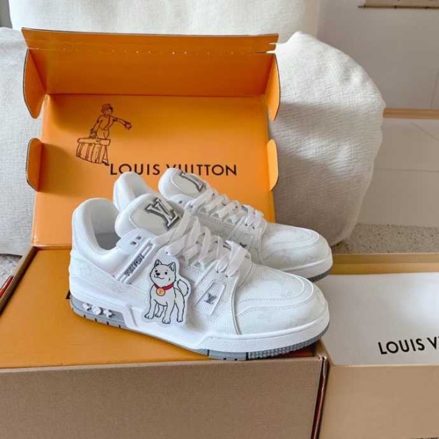 Louis Vuitton sneakers-for men and woman-REPLICA