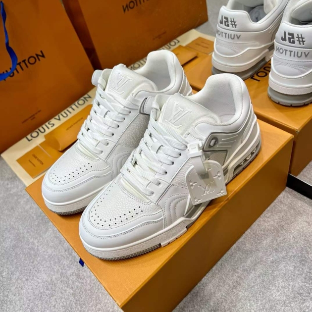 Louis Vuitton sneakers-for men-REPLICA
